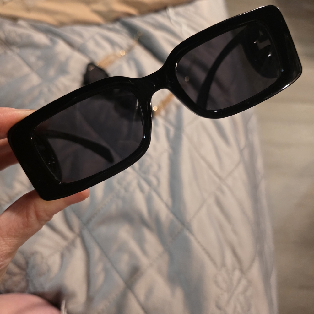 USED...Gucci Black Rectangular Sunglasses - image 8